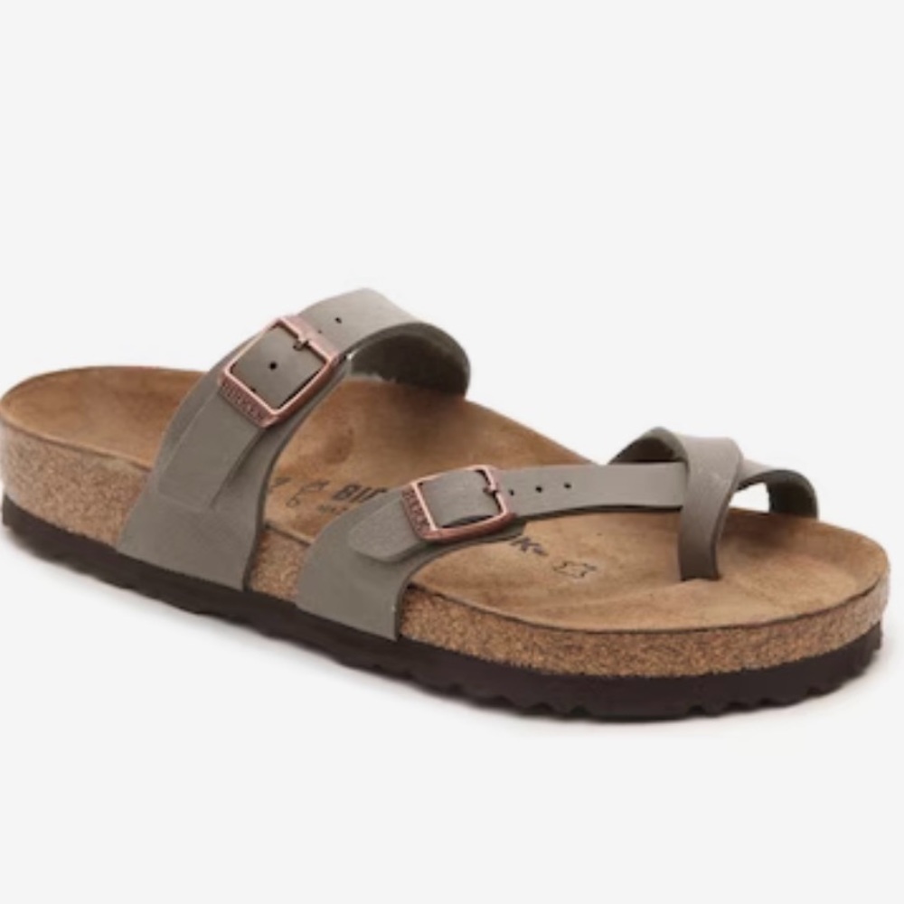 Birkenstock mayari sandals in stone color!